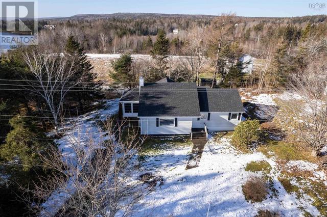 4024 Highway 327, House detached with 4 bedrooms, 1 bathrooms and null parking in Cape Breton NS | Image 25