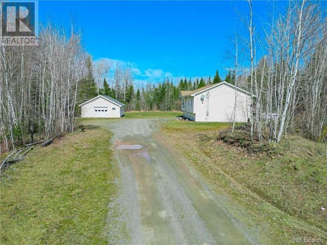 629 - 629 Route 102, House detached with 5 bedrooms, 2 bathrooms and null parking in Burton NB | Image 27