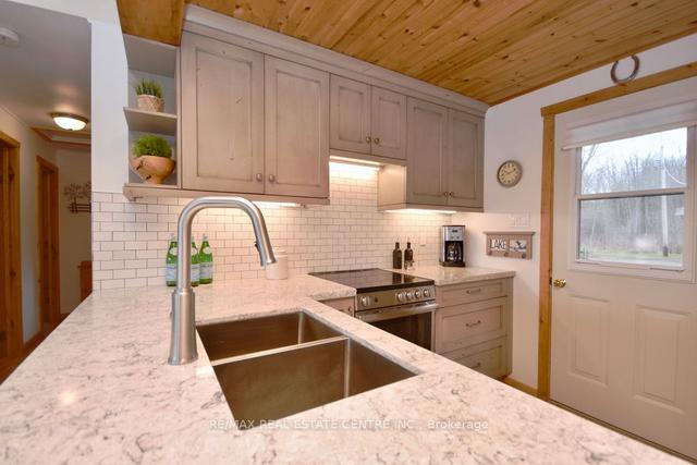 8 - 1054 Cove Rd, House detached with 3 bedrooms, 1 bathrooms and 6 parking in Muskoka Lakes ON | Image 36