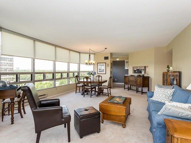 809 - 330 Mill St S, Condo with 2 bedrooms, 2 bathrooms and 2 parking in Brampton ON | Image 9