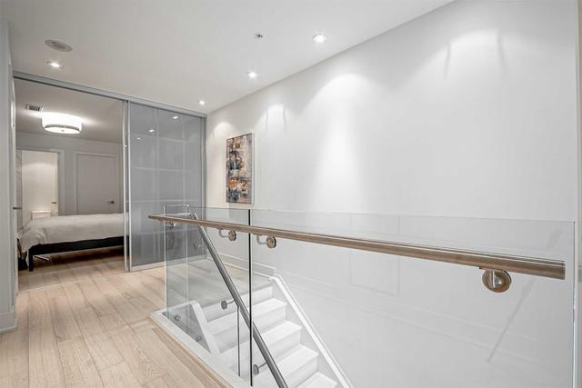 th14 - 30 Nelson St, Townhouse with 2 bedrooms, 3 bathrooms and 1 parking in Toronto ON | Image 18
