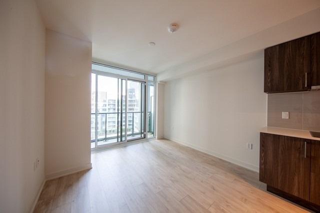 702W - 27 Bathurst St, Condo with 1 bedrooms, 1 bathrooms and null parking in Toronto ON | Image 6