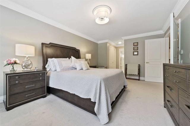 120 Westbury Crt, House attached with 4 bedrooms, 4 bathrooms and 6 parking in Richmond Hill ON | Image 15