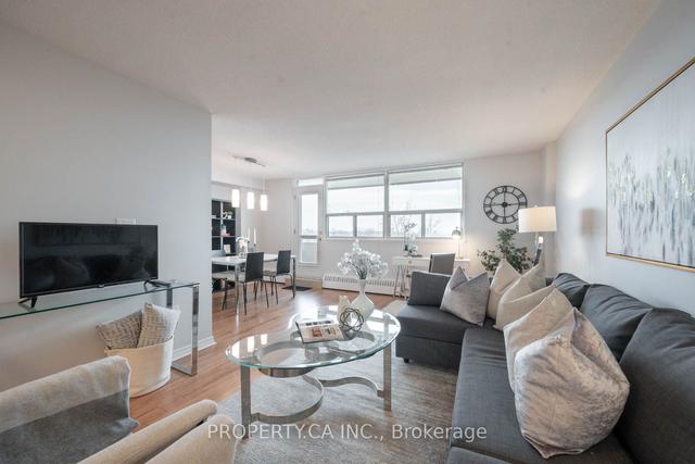 707 - 541 Blackthorn Ave, Condo with 1 bedrooms, 1 bathrooms and 1 parking in Toronto ON | Image 3