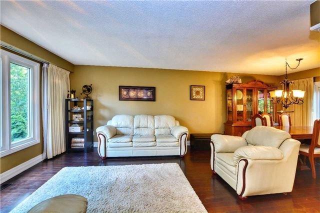 4 Montcalm Pl, House detached with 4 bedrooms, 3 bathrooms and 4 parking in Brampton ON | Image 3