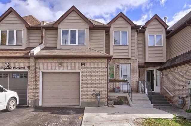 8 Langdale Cres, House attached with 3 bedrooms, 4 bathrooms and 4 parking in Brampton ON | Image 1