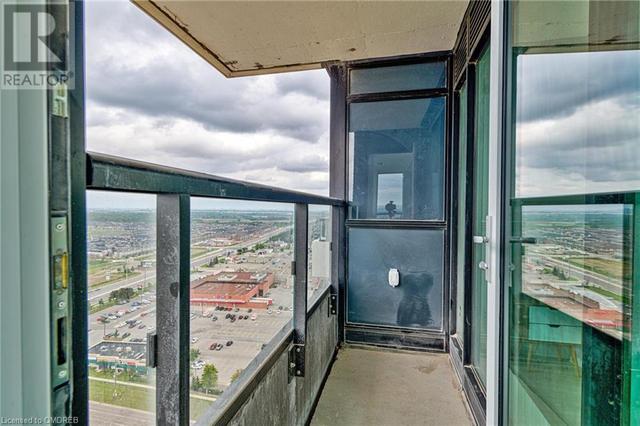 297 Oak Walk Drive Unit# 2204, Condo with 2 bedrooms, 1 bathrooms and 1 parking in Oakville ON | Image 10
