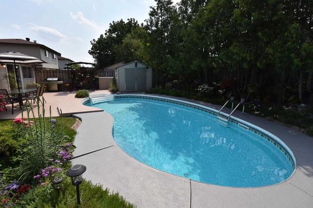 925 Forestwood Dr, House detached with 4 bedrooms, 3 bathrooms and 4 parking in Mississauga ON | Image 29