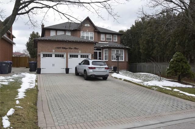 1725 Village View Pl, House detached with 2 bedrooms, 1 bathrooms and 1 parking in Mississauga ON | Image 1