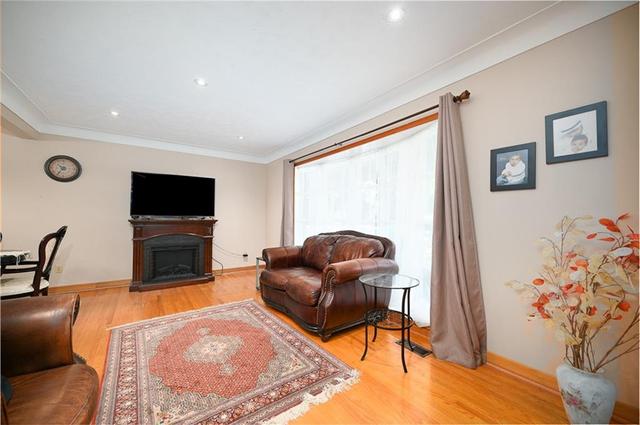 176 Mohawk Road, House detached with 4 bedrooms, 2 bathrooms and 8 parking in Hamilton ON | Image 5