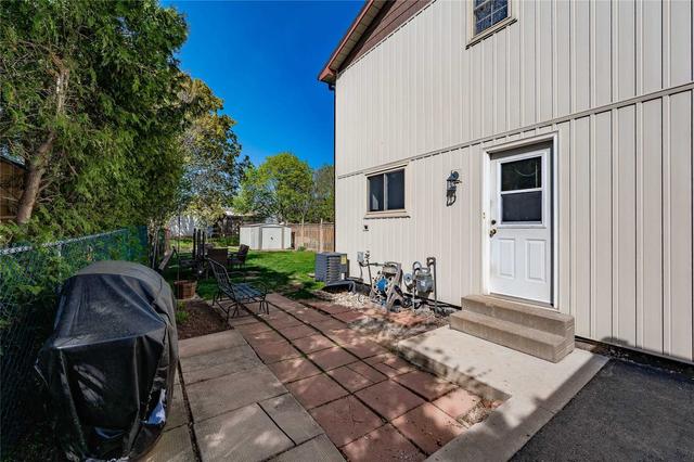 2377 Holyhead Dr, House semidetached with 3 bedrooms, 2 bathrooms and 5 parking in Burlington ON | Image 27
