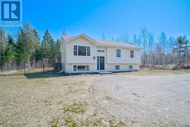 629 - 629 Route 102, House detached with 5 bedrooms, 2 bathrooms and null parking in Burton NB | Image 29