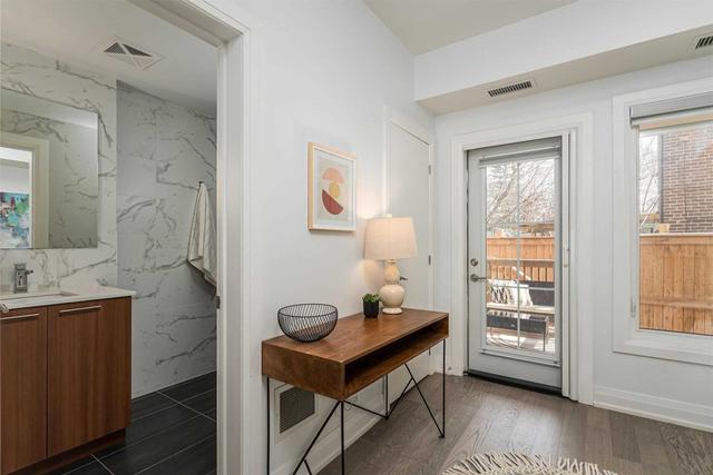 th#4 - 169 Jones Ave, Townhouse with 3 bedrooms, 3 bathrooms and 1 parking in Toronto ON | Image 4