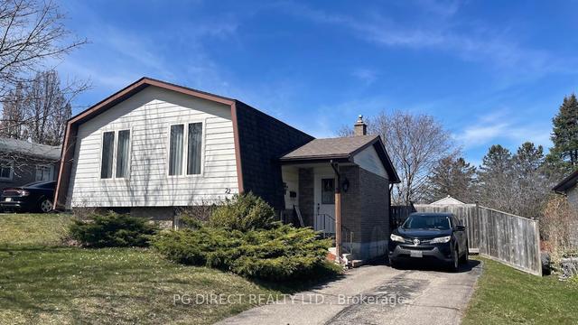 22 Sandsprings Cres, House detached with 3 bedrooms, 2 bathrooms and 3 parking in Kitchener ON | Image 1