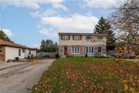 1067 11th Avenue E, House semidetached with 4 bedrooms, 2 bathrooms and 3 parking in Owen Sound ON | Card Image