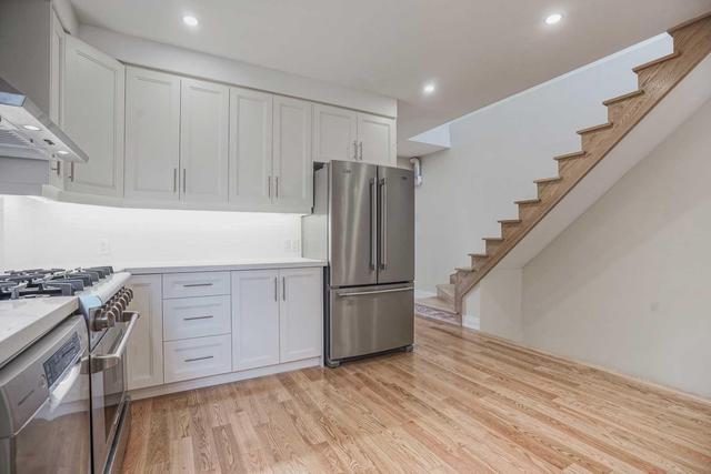 354 Brunswick Ave, House semidetached with 6 bedrooms, 4 bathrooms and null parking in Toronto ON | Image 12