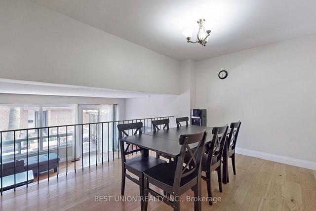 102 - 4 Litchfield Crt, Townhouse with 4 bedrooms, 2 bathrooms and 2 parking in Toronto ON | Image 2