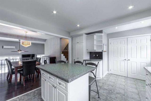 101 - 2145 Sherobee Rd, Townhouse with 3 bedrooms, 2 bathrooms and 2 parking in Mississauga ON | Image 9