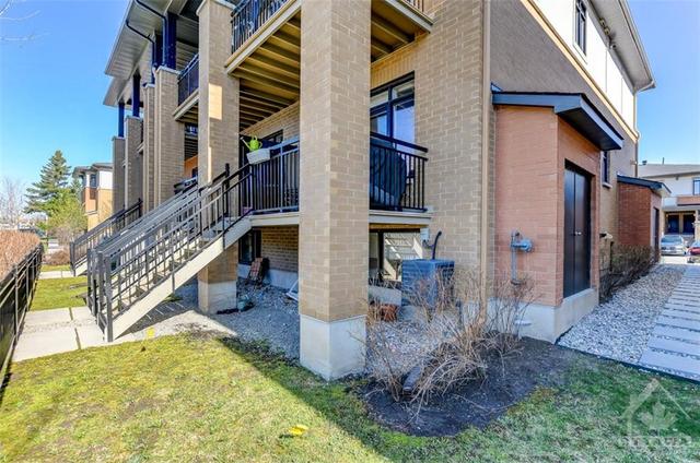 27 Bergeron Private, House attached with 2 bedrooms, 3 bathrooms and 1 parking in Ottawa ON | Image 24