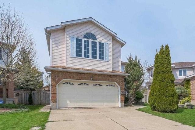 561 Silvermeadow Pl, House detached with 4 bedrooms, 4 bathrooms and 6 parking in Waterloo ON | Image 1