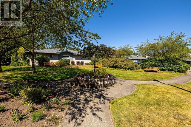 203 - 1485 Garnet Rd, Condo with 2 bedrooms, 2 bathrooms and null parking in Saanich BC | Image 29