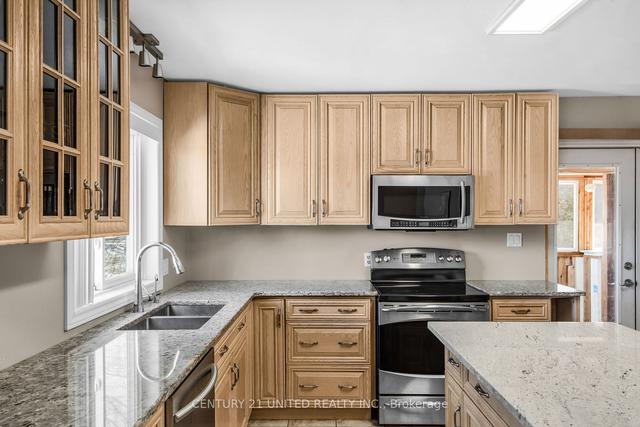 225 Pleasant Pt Rd, House detached with 3 bedrooms, 2 bathrooms and 8 parking in Kawartha Lakes ON | Image 3