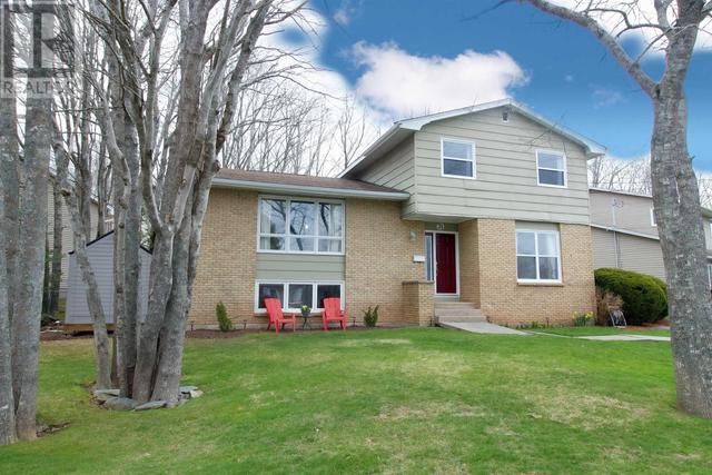 31 Riverview Crescent, House detached with 4 bedrooms, 2 bathrooms and null parking in Halifax NS | Image 1