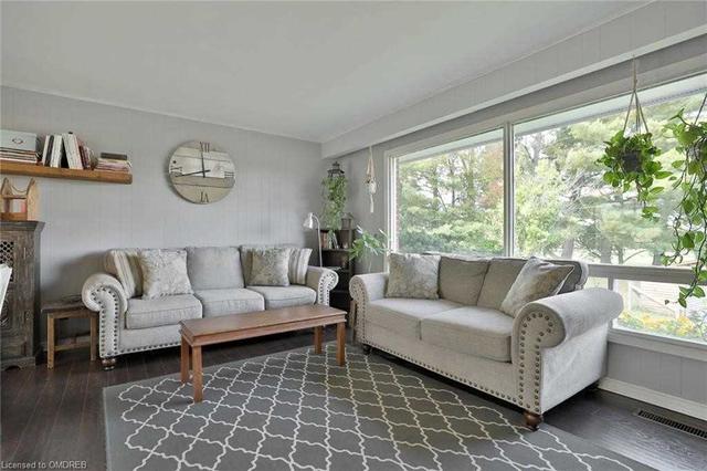 8750 Mansewood Tr, House detached with 3 bedrooms, 2 bathrooms and 8 parking in Milton ON | Image 31