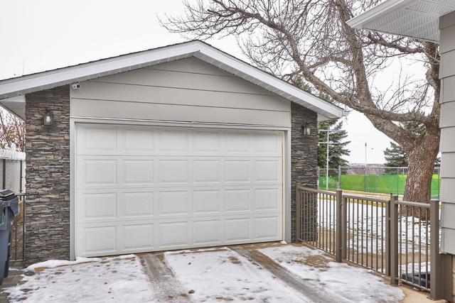 78 Seven Persons Crescent Sw, House detached with 3 bedrooms, 2 bathrooms and 1 parking in Medicine Hat AB | Image 37