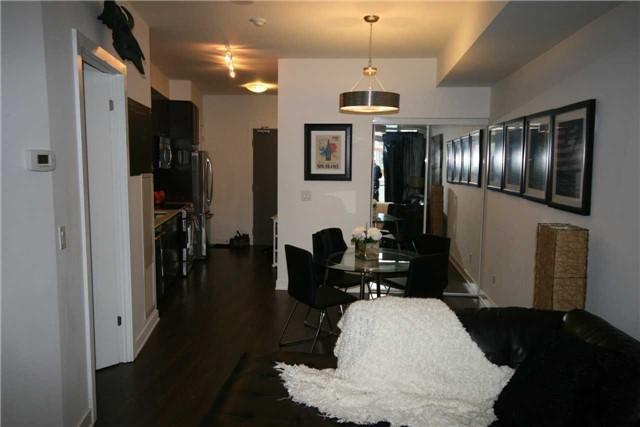 1013 - 169 Fort York Blvd, Condo with 1 bedrooms, 1 bathrooms and 1 parking in Toronto ON | Image 2