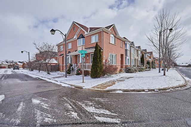 2182 Bur Oak Ave, House semidetached with 3 bedrooms, 3 bathrooms and 2 parking in Markham ON | Image 12
