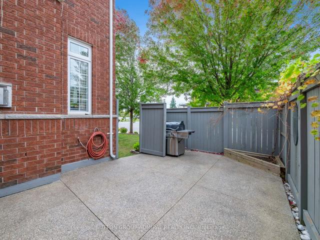 343 Dalgleish Crescent Gdns, House semidetached with 3 bedrooms, 4 bathrooms and 6 parking in Milton ON | Image 30