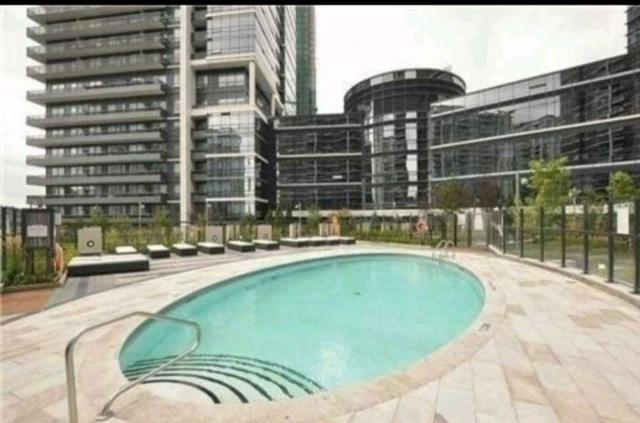 2020 - 5 Sheppard Ave E, Condo with 2 bedrooms, 2 bathrooms and 1 parking in Toronto ON | Image 5