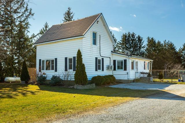 1057 Hale School Rd, House detached with 3 bedrooms, 1 bathrooms and 20 parking in Dawn Euphemia ON | Image 23