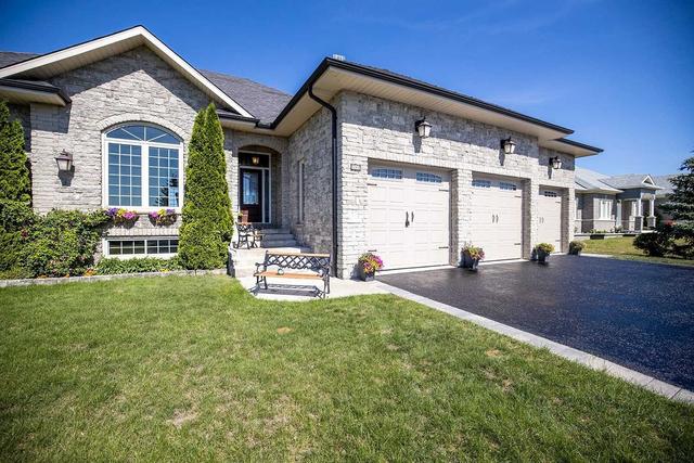 151 Southcrest Dr, House detached with 2 bedrooms, 2 bathrooms and 9 parking in Kawartha Lakes ON | Image 12