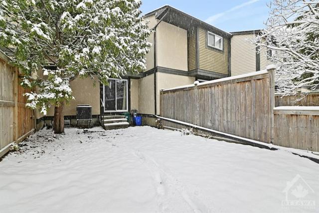 2652 Pimlico Crescent, Townhouse with 3 bedrooms, 2 bathrooms and 1 parking in Ottawa ON | Image 29