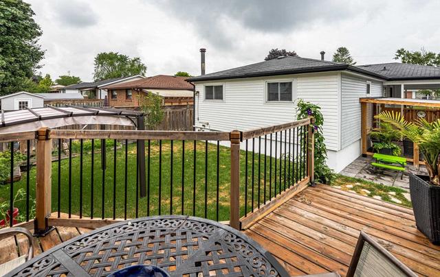 794 Oliva St, House detached with 3 bedrooms, 2 bathrooms and 5 parking in Pickering ON | Image 32