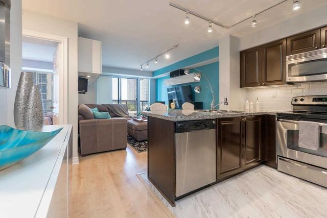 706 - 5 Michael Power Pl, Condo with 1 bedrooms, 1 bathrooms and 1 parking in Toronto ON | Image 1