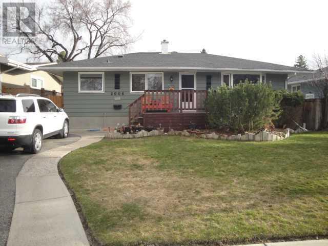 2006 14 Avenue S, House detached with 2 bedrooms, 2 bathrooms and 3 parking in Lethbridge AB | Image 2