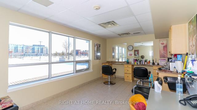 203 - 94 Dean Ave, Condo with 1 bedrooms, 1 bathrooms and 1 parking in Barrie ON | Image 4