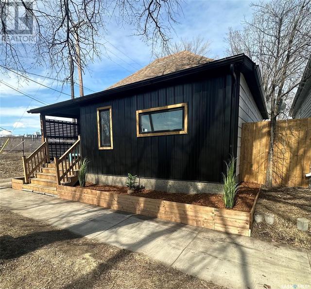 1108 19th Street W, House detached with 2 bedrooms, 1 bathrooms and null parking in Saskatoon SK | Image 30