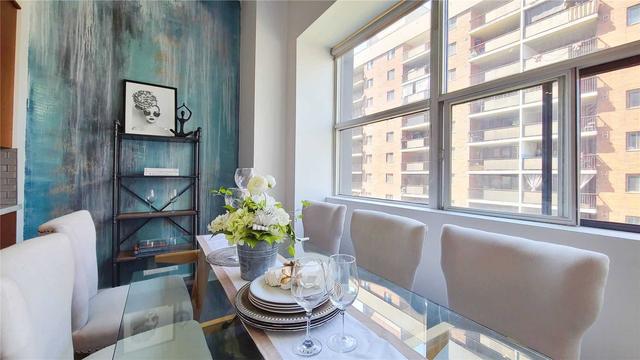 408 - 700 King St W, Condo with 2 bedrooms, 2 bathrooms and 1 parking in Toronto ON | Image 2