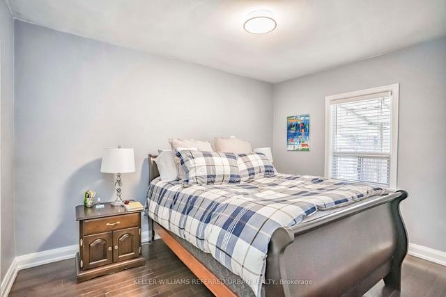 261 John St, House detached with 2 bedrooms, 2 bathrooms and 3 parking in Toronto ON | Image 2