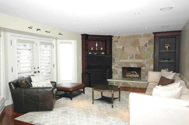 1093 Fleet St, House detached with 4 bedrooms, 4 bathrooms and 9 parking in Mississauga ON | Image 19
