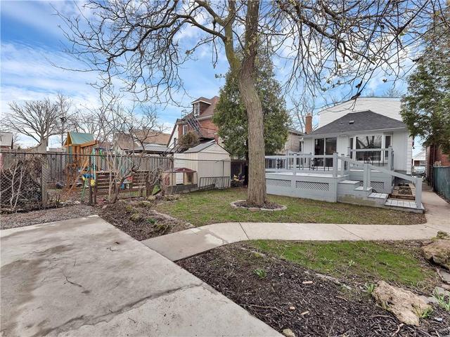52 East 24th Street, House detached with 3 bedrooms, 1 bathrooms and null parking in Hamilton ON | Image 31