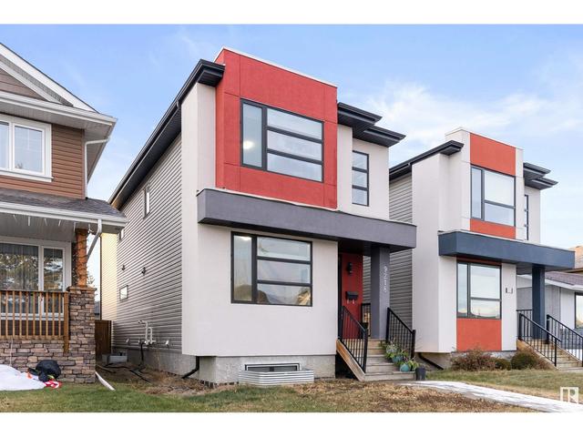 9218 154 St Nw, House detached with 4 bedrooms, 3 bathrooms and 4 parking in Edmonton AB | Image 2