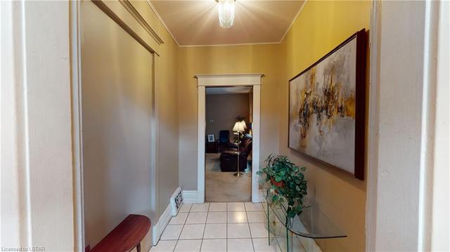 208 Tecumseh Avenue E, House detached with 4 bedrooms, 0 bathrooms and 6 parking in London ON | Image 5