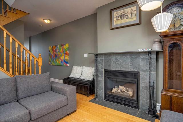 866 Pape Ave, House attached with 3 bedrooms, 3 bathrooms and null parking in Toronto ON | Image 5
