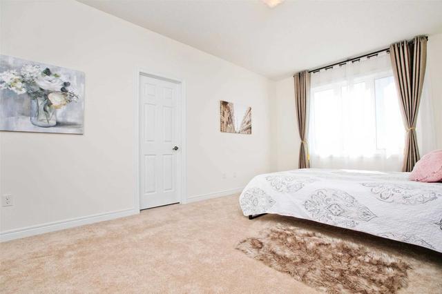 25 Titan Tr, House attached with 3 bedrooms, 3 bathrooms and 2 parking in Markham ON | Image 5