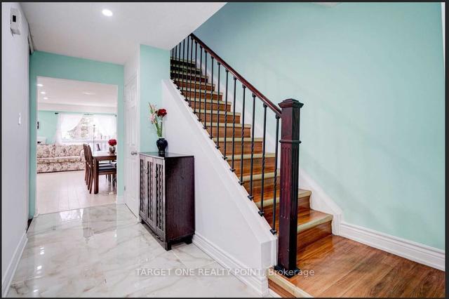 45 Dundalk Dr, Townhouse with 4 bedrooms, 4 bathrooms and 3 parking in Toronto ON | Image 12